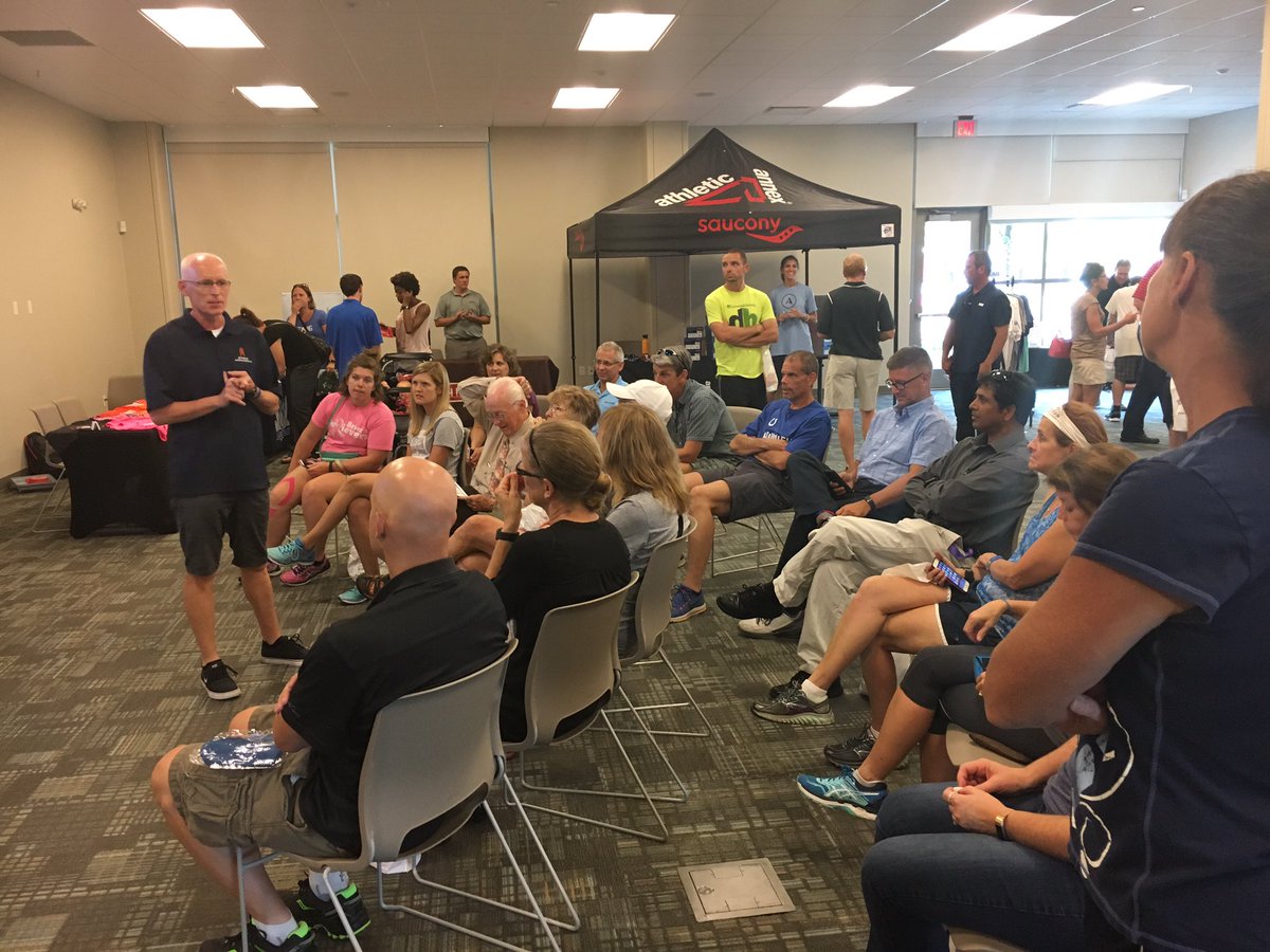 indymonumental's tweet photo. Coach Matt Ebersole @pbtau giving a training talk at Monumental Training Night. https://t.co/sUNd637qwP