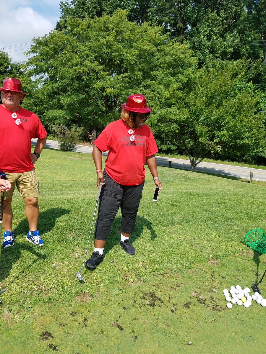 JamesRyderRand1's tweet photo. Putt Putt challenge!  JRR Team building! We are only as strong as our team! #JRRMUSTANGS #JRRLEADERSHIPTEAM https://t.co/ywkLjh10eM