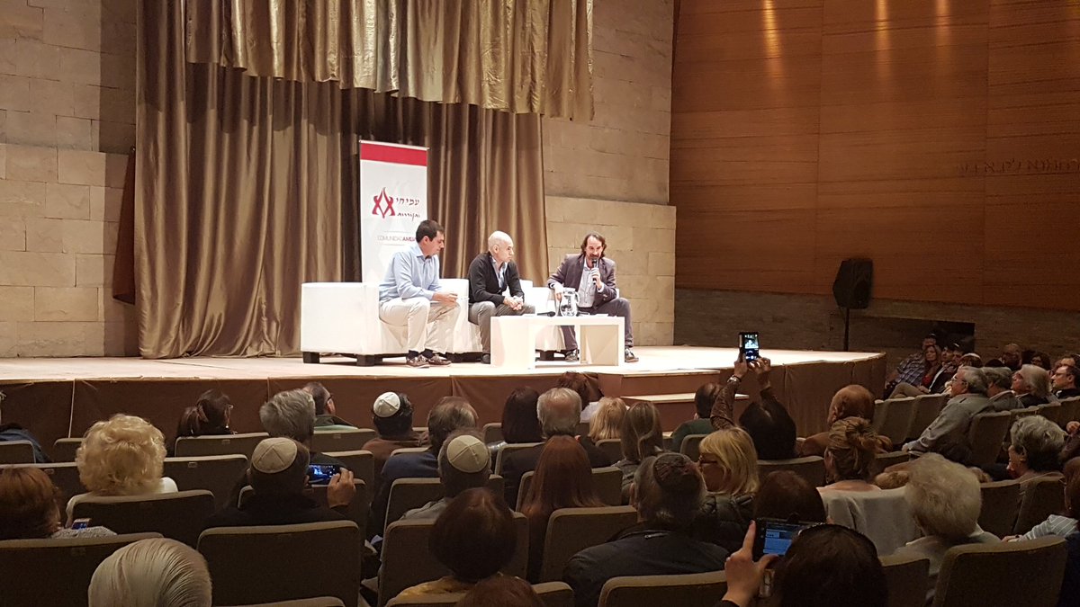 En @comunidadamijai junto al <a href="/rabaleavruj/">Rab Ale Avruj</a> y <a href="/horaciorlarreta/">Larreta</a> charlando con los vecinos sobre diversidad cultural y religión.
