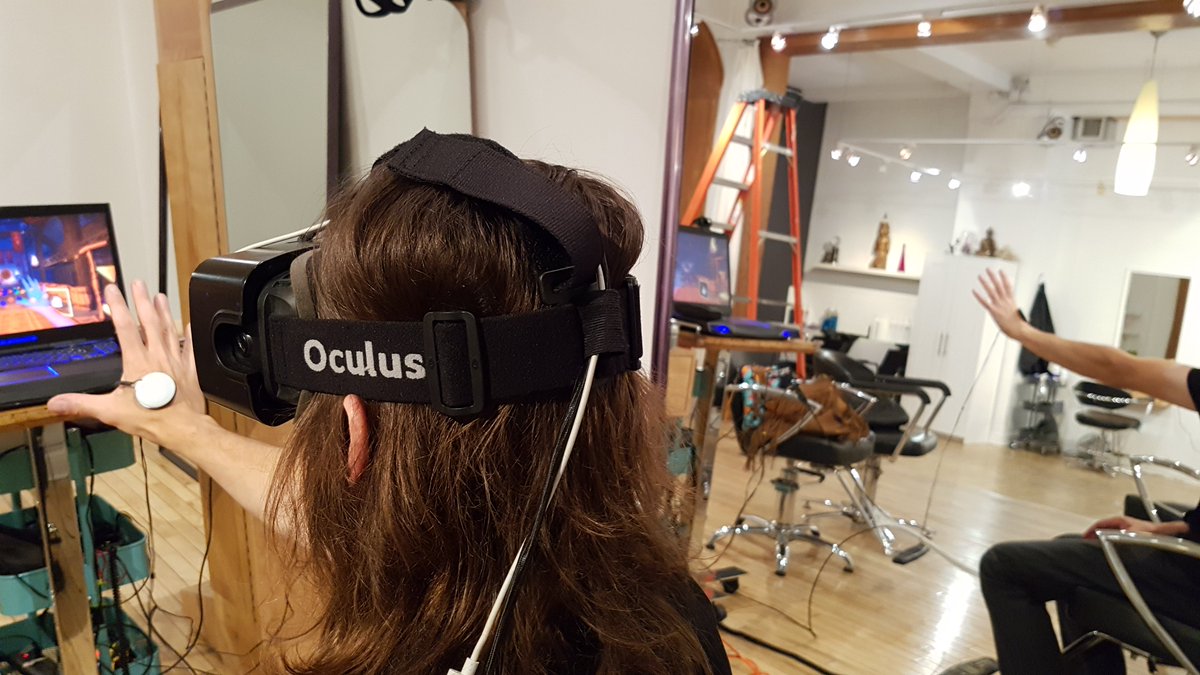 SomatoCherry's tweet photo. Last 2 days of the #CherryPopupGallery at the @TheLidLounge: come out if you are in the area of Church and Queen St. in Toronto for some #VR https://t.co/h662jABHwW