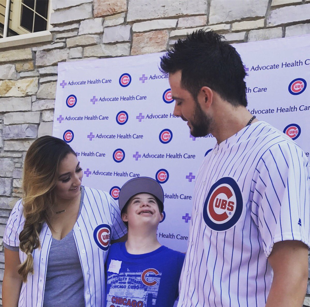 KrisBryant_23's tweet image. Jess has some competition with this proposal!! Thank you all for letting us hangout and for signing my cleats!