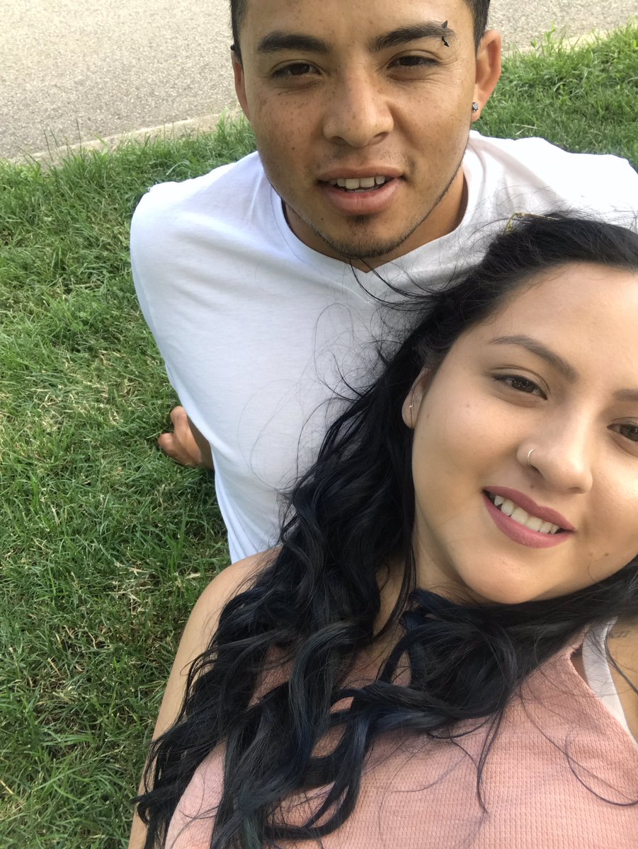 Viridiana_Cx3's tweet photo. It's been 5 years &amp; 3 months with this amazing man ❤️ #aforeverthing https://t.co/RaWr5Aiiep