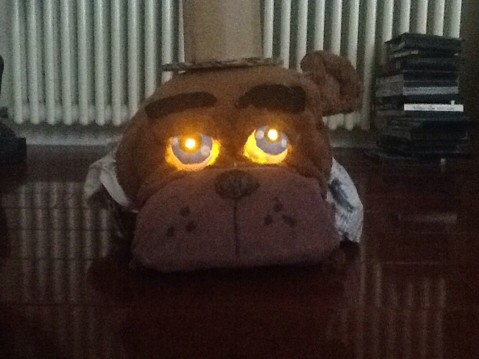 CrazyFoxyGaming's tweet photo. @QuiddM @Jorge14756778 Sorry forgot to put up the picture oh and I made a marionette mask as well https://t.co/S4MA14w4UI