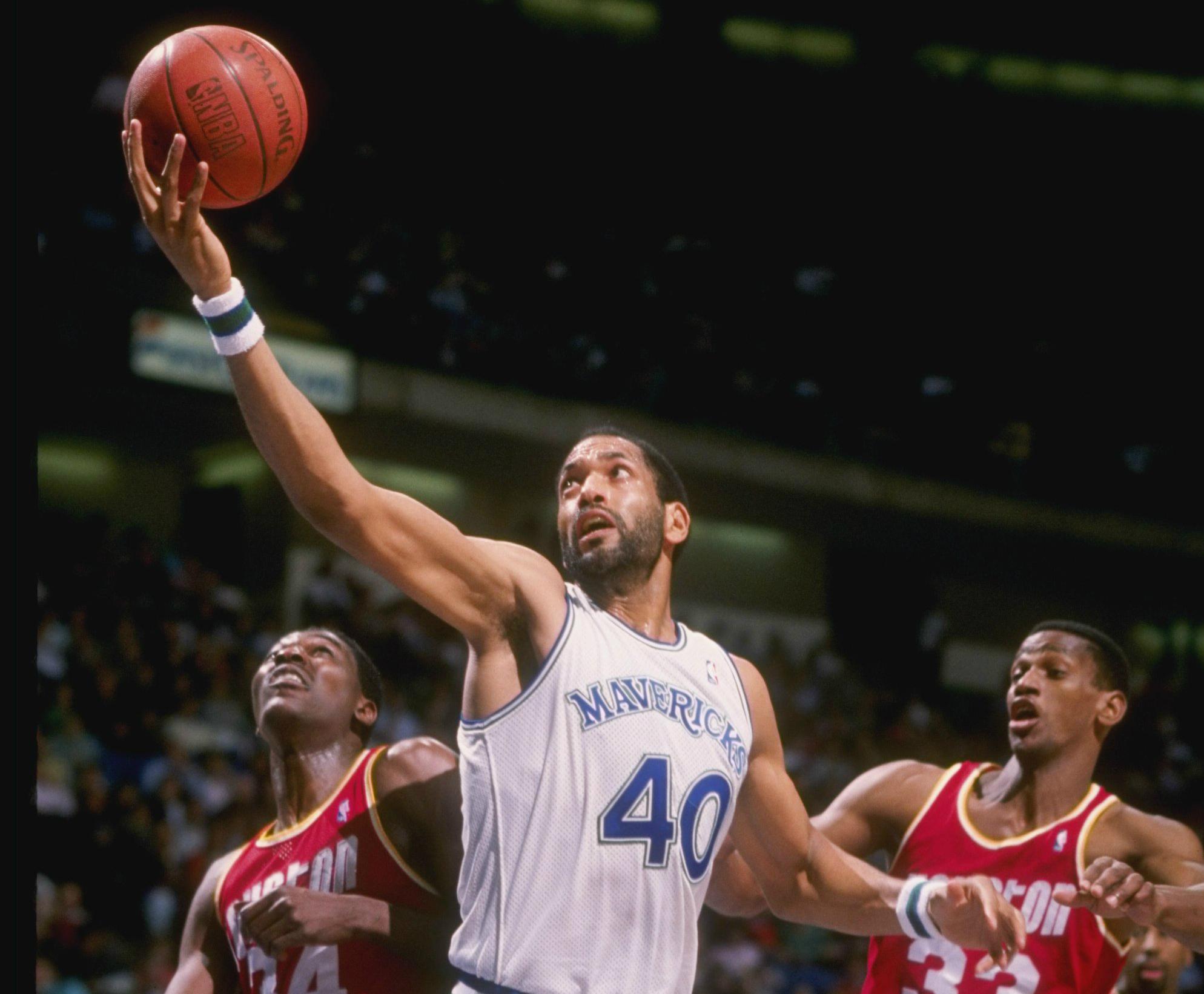 Happy 60th birthday to former All-Star James Donaldson! 