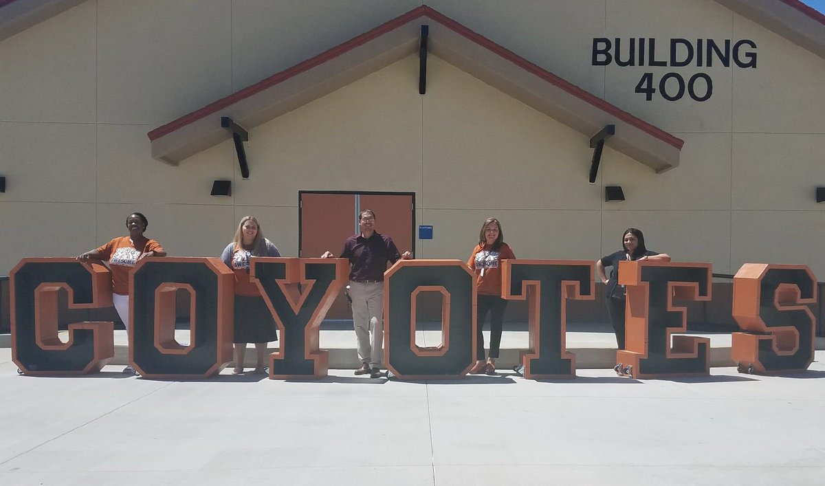 AP Randall &amp; Counselors ready for year 2! @orangevistahs @ValVerdeUSD @mark_lenoir