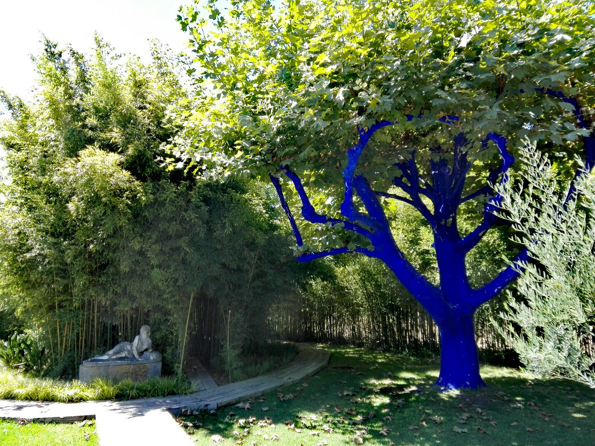 Jardines de la bodega Bacalhoa en Azeitao( PT).