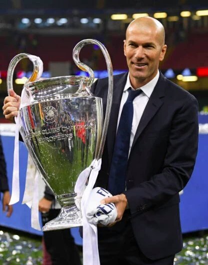 RMCFStats's tweet photo. Zidane 20 bulan melatih Real Madrid

🏆🏆 Champions League
🏆🏆 Super Cup
🏆 La Liga
🏆 Club World Cup
🏆 Spanish Super Cup https://t.co/NeE6lhjXAW