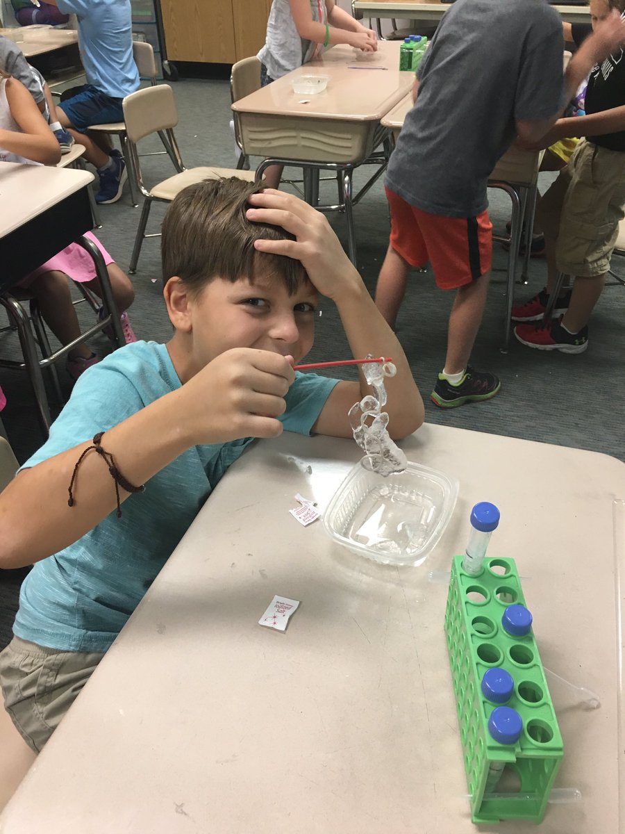 l_newton8's tweet photo. We went fishing for ice today during our science field trip 🎣#hsesgoingplaces #2ndgrade https://t.co/Id5cWQ2DeJ