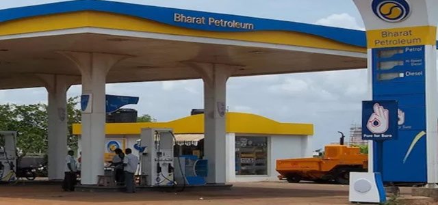 energyinfrapos1's tweet photo. 55,000 #PetrolPumps Of @IndianOilcl , @BPCLimited And @HPCL To Sell #LEDTubelights, Fans Across India-https://t.co/4QcraDC3k6 @EESL_India https://t.co/AwdXf7JExg