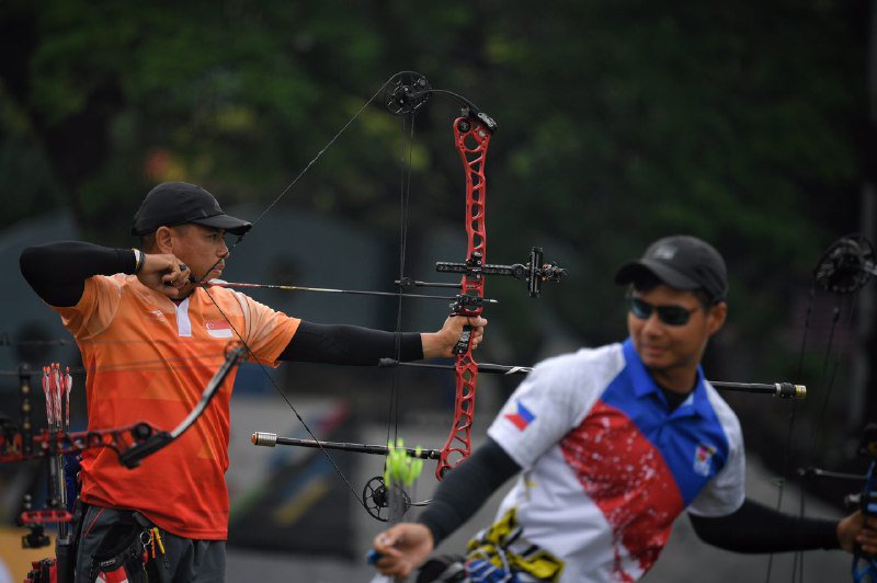 STsportsdesk's tweet photo. #SEAGames2017: #OneTeamSG clinch 1st medal at Games with #archery silver. https://t.co/QjegsAhGyR https://t.co/pnFLliuU4X