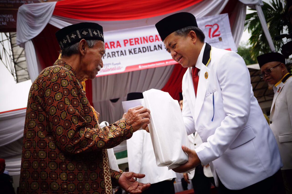 mugnaf's tweet photo. PKS selalu memiliki komitmen terhadap persatuan dan kesatuan bangsa. Karena NKRI adalah harga mati.✊ #PKScintaIndonesia https://t.co/MT0ko6R1aN