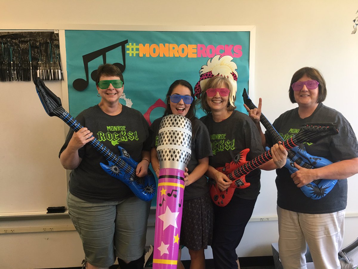 CVMonroeEagles's tweet photo. Teachers rock! #monroefirstday #monroerocks #mes1718 https://t.co/Xdmvhrpt6C