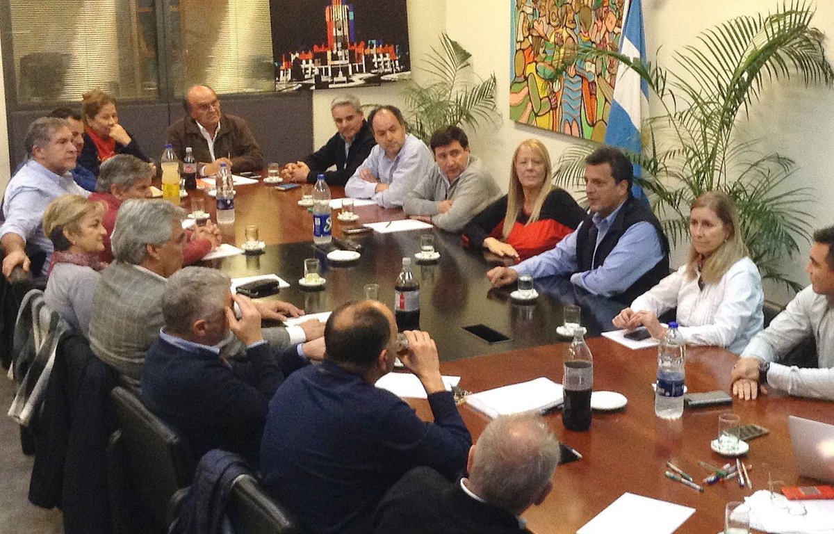 joselpallares's tweet photo. #EstoReciénEmpieza
En octubre la elección es otra,
Tambien en la #Paso2015 tuvimos este numero y en la general fué otro #HaganMemoria https://t.co/1E4oOfPUIc