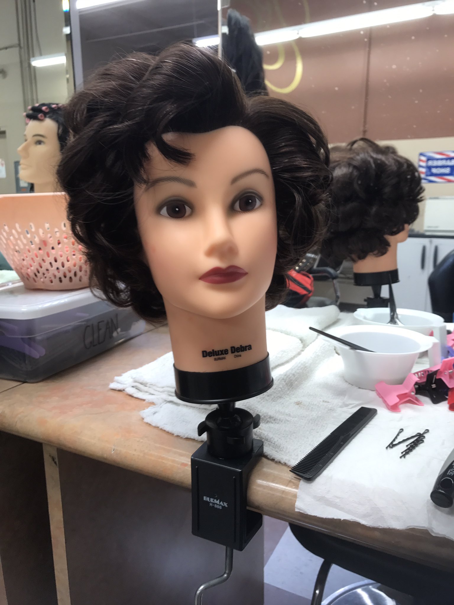 Keila Dankel on X: More boring mannequin head looks today. Debra is  serving 💃🏻💇🏻  / X