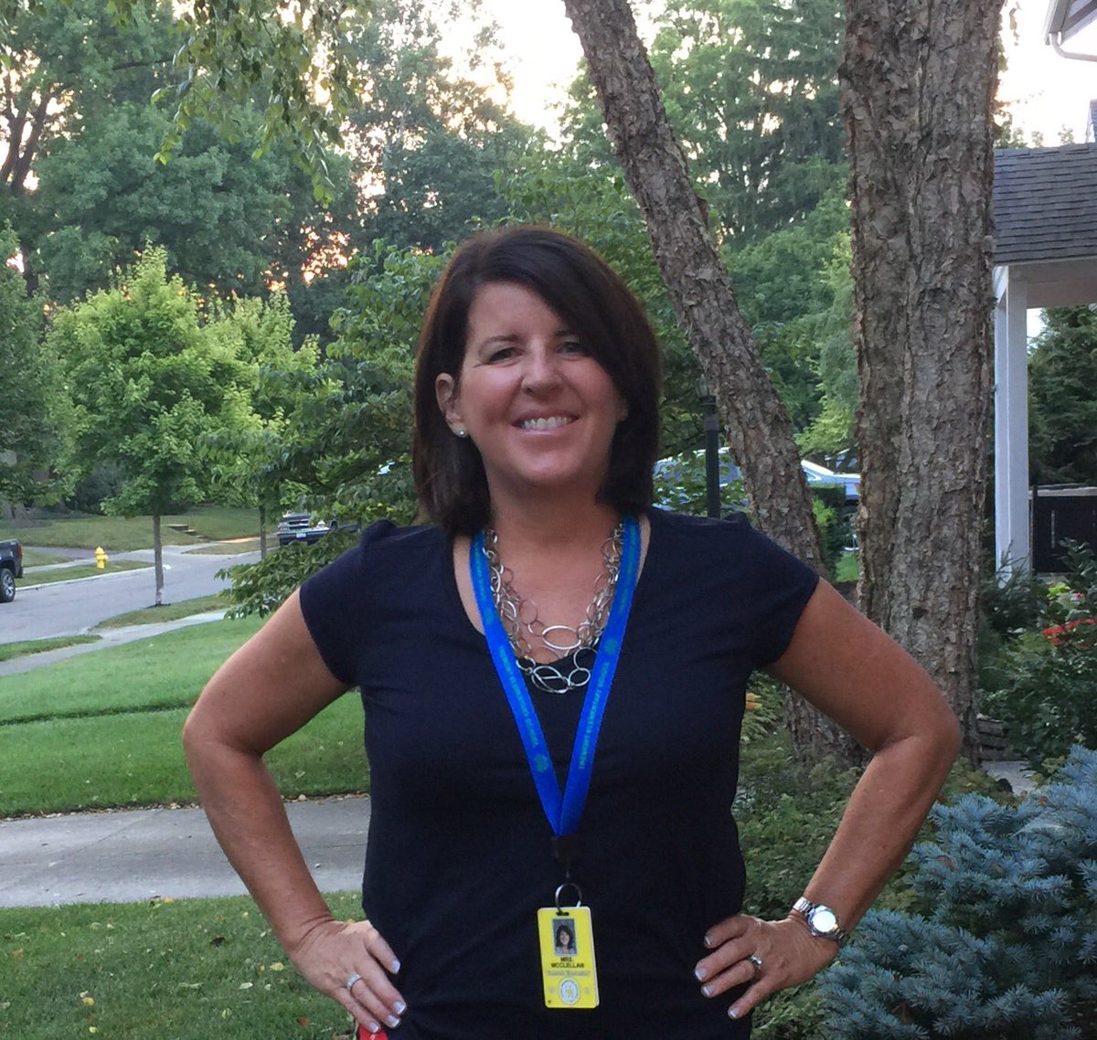 kmcclellan4's tweet photo. Mrs. Mac's 1st Day Picture! It was a great day! @UA_Schools  #ServeLeadSucced #tremontrocks https://t.co/Hjn8jEkGPs
