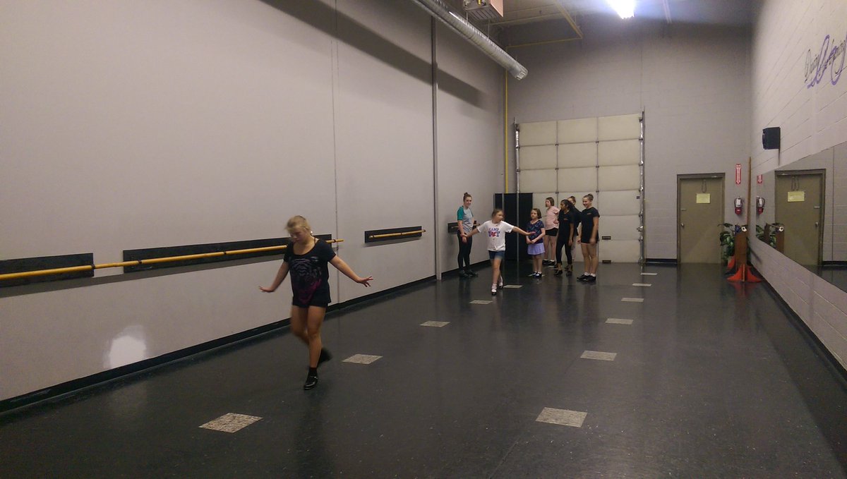The_DA_Movement's tweet photo. Ms Devon's hard working #tappers!! What a class! #danceabilitymovement #datap https://t.co/bChLTYVZk1