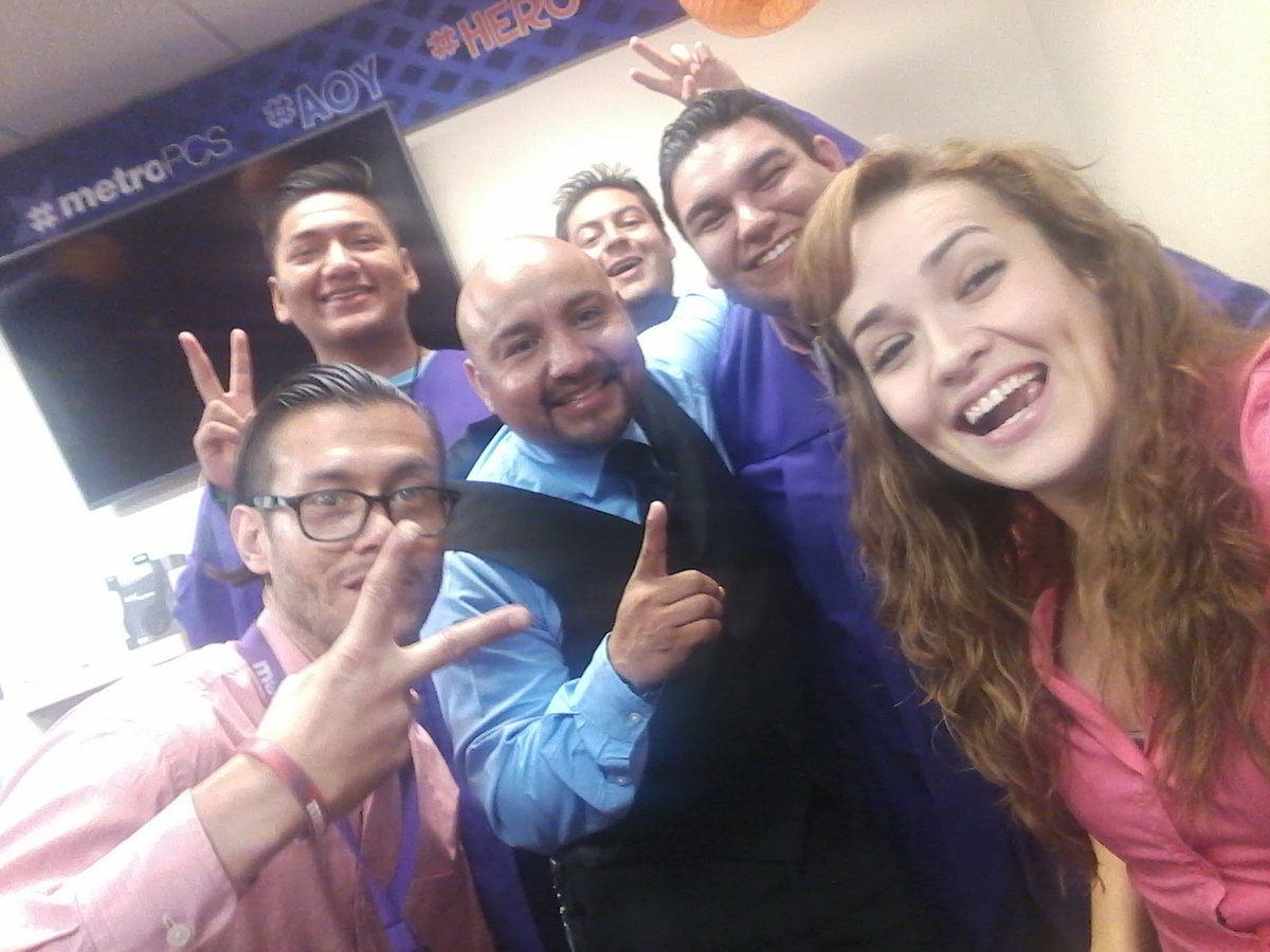 MexicaliQA's tweet photo. Grad 133 more Picture #dreamteam #mxliimproving https://t.co/XPFLgQanAt