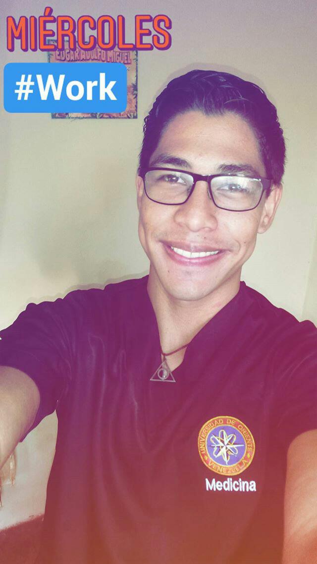 chuito_potter's tweet photo. #DrChui #DrPotter #MisReliquiasDeLaMuerte #Work https://t.co/gaMx4vivPn