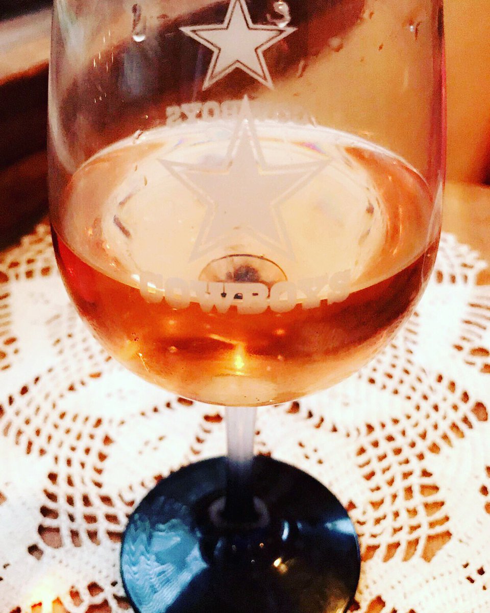 NikkiNorton921's tweet photo. #winedownwednesday #selfmedicatingwithwine #notdrinkingalone https://t.co/T73LSXRTYS