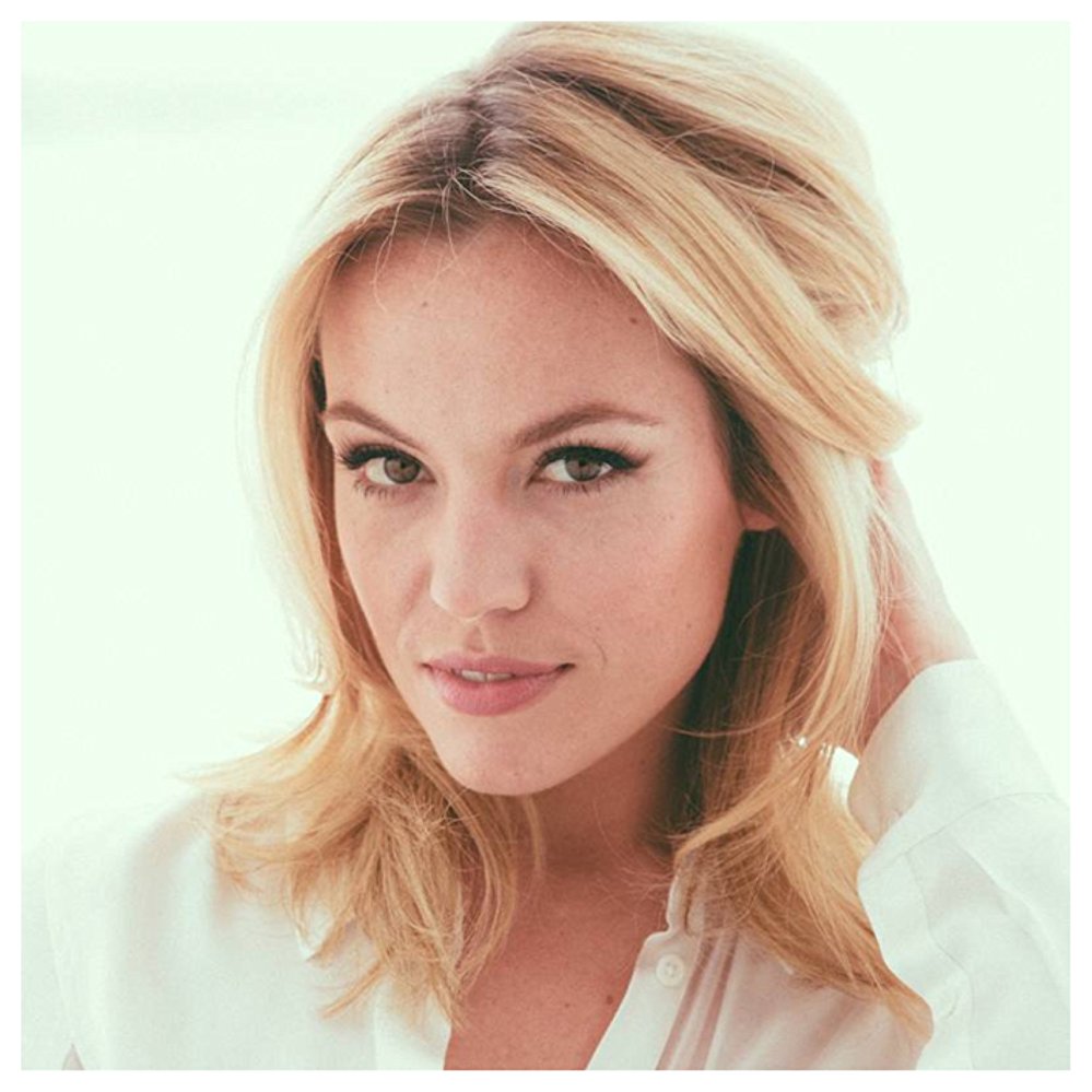 Happy birthday Agnes Bruckner ! is one of the star actors in my movie 