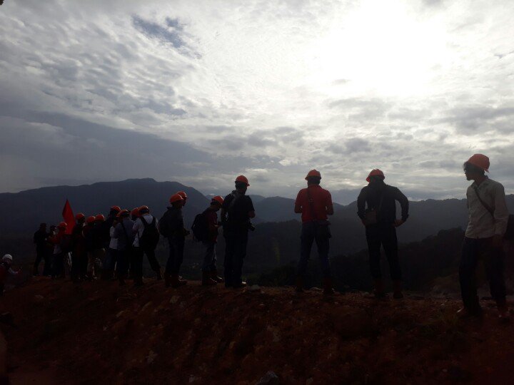 Temen" dari <a href="/BloggerPalanta/">Blogger Palanta</a>, <a href="/infoSumbar/">SUMBAR</a> dan <a href="/GNFI/">Good News From Indonesia</a> dan media, lagi siap" nih buat nonton #IndonesiaSPesial