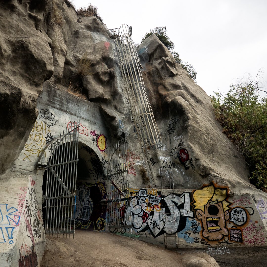 nqsphoto's tweet photo. DAMN. #graffiti #streetart #streetdreamsmag #exploreeverything #streetphotography #fineartphotography #devilsgatedam https://t.co/yh3Ol8cr10