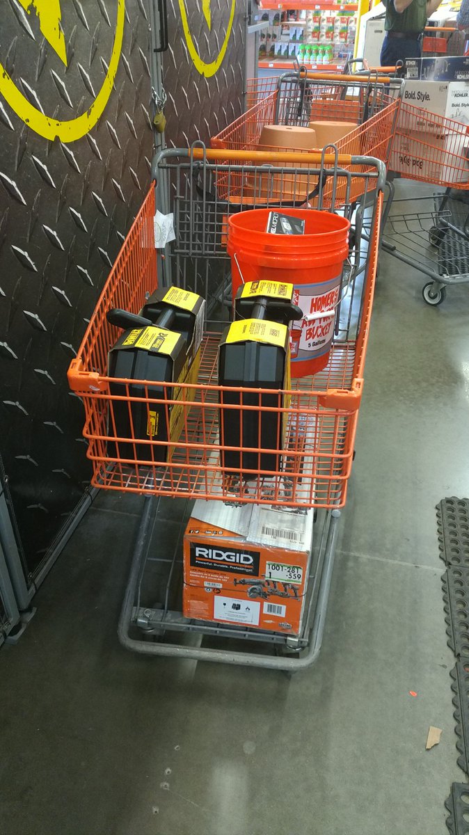 SeanRLamothe's tweet photo. Nice recovery (and teamwork) from @RillaRillarg, Erik Y and Joel T. #hd4711 #d19wins #savingdollars https://t.co/HYoQMy3A4T