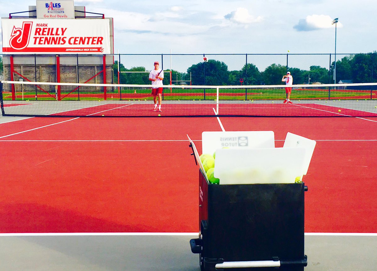 jeffgetssets's tweet image. @Trey_Bottorff  and @ColbyKayrouz breaking in the new #ballmachine