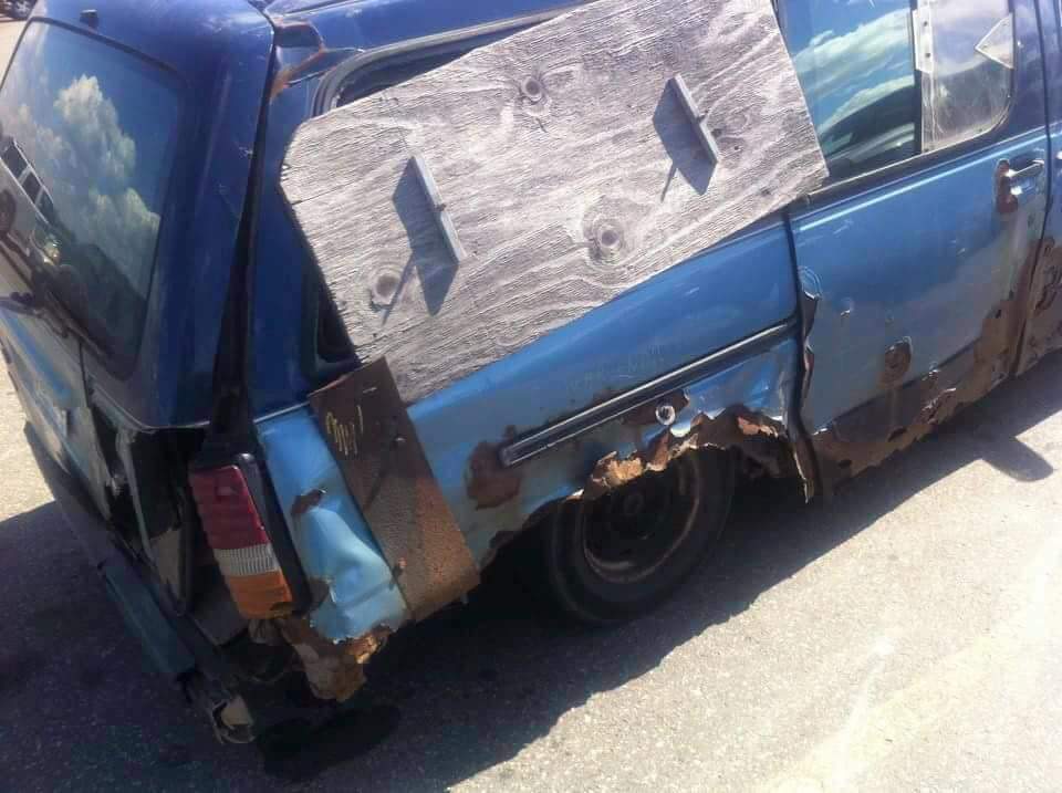FoundOnPoSC's tweet photo. This is the best shitty car story I've ever read. #PoSC #Ford #Aerostar #Rust #Literallyfallingapart #Court https://t.co/8HesIPdSq5