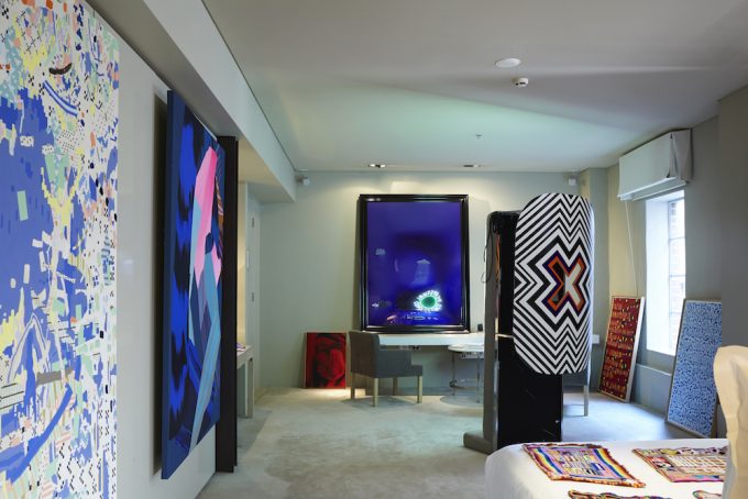 chloewolifson's tweet photo. Excited that my preview of hotel-room #artfair #Spring1883 is included in the launch of new publication The Upsider! https://t.co/M42NCzZ0Fs https://t.co/3uDoARYyWL