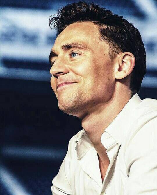 StarkHolmesJr's tweet photo. When people say angels don't exists.. 
Me: 👇🏻 
#TomHiddleston #hiddles ❣️ https://t.co/smpsWPto3d