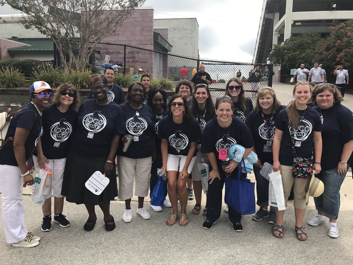 SSE_Dolphins's tweet photo. #JCPSConvocation! What a truly DYNAMIC day! #joco2020 #livingthedream #livelongandprosper #SSStrong #dynamicdolphin👍❤️🐬 https://t.co/4Q198WIz7c