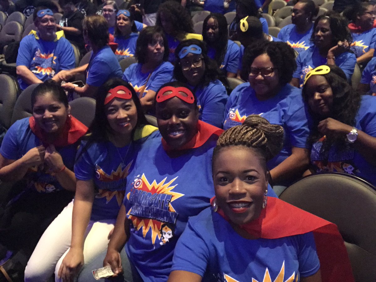 JDarkis88's tweet photo. @superdupre Best Convocation ever in FBISD! I loved the guest speaker @docspeaks! We have the best superintendent ever! https://t.co/xgbslVokjN