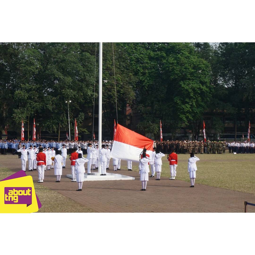 abouttng's tweet photo. Upacara Bendera 17 Agustus di Lapangan Ahmad Yani, Alun-Alun Kota Tangerang. Dirgahayu Republik Indonesia ke-72! https://t.co/VktaTwbrX8
