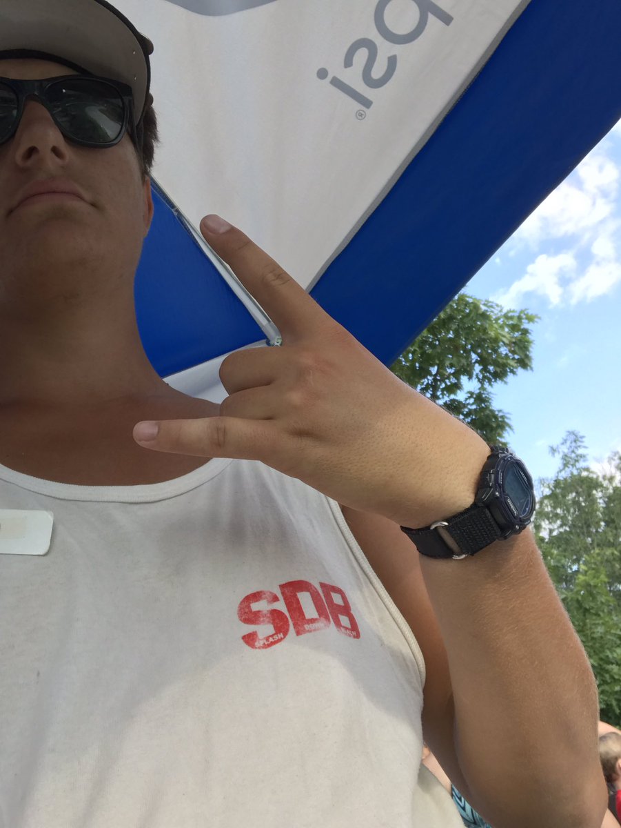 InTheLoopTrippy's tweet image. I Told The Life Guard 2 Hold My Phone While I Went On The Slide This Nigga Took A Pic😂😂😂😂