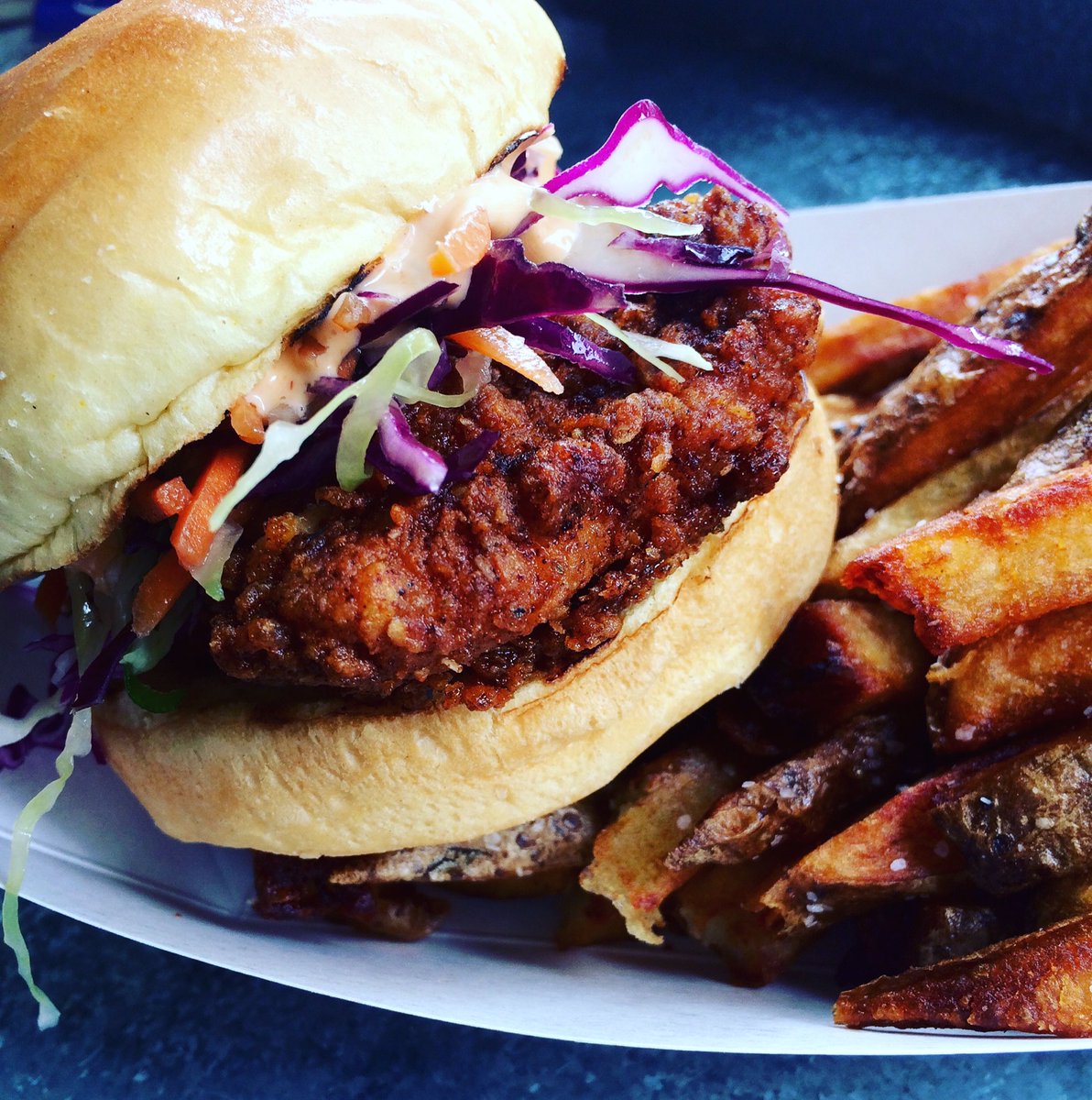 flightchs's tweet photo. Get this beauty tmrw @1101RemountFood!! #foodbox #pickyourchick #thinkinsidethebox https://t.co/6XtEE8TWZX