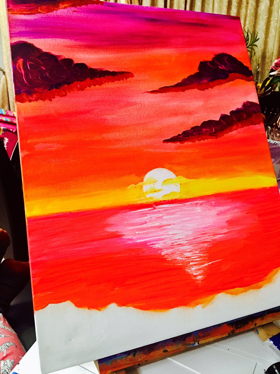 kjsbrushncanvas's tweet photo. #workingonit #newone #artistatwork #happydays #mywork #mylife #mypainting #myart #Australia #sydney#pinksunset #kJsbrushncanvas https://t.co/cbLE4RFycm
