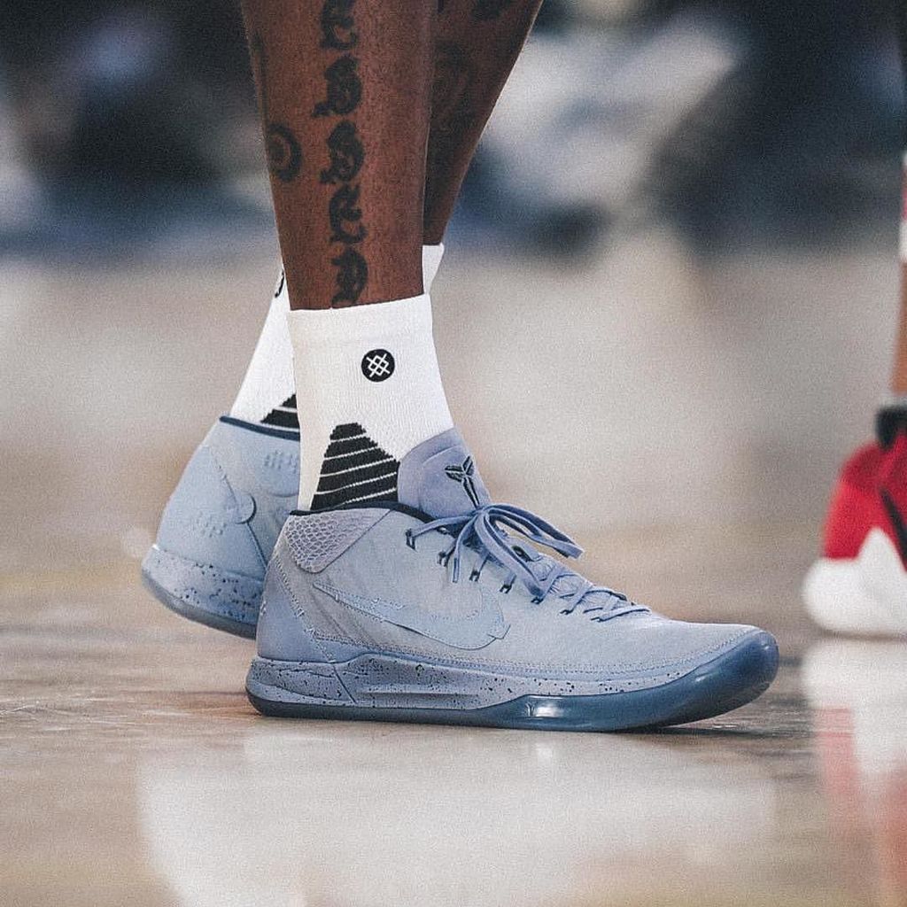 kobe ad mid on feet