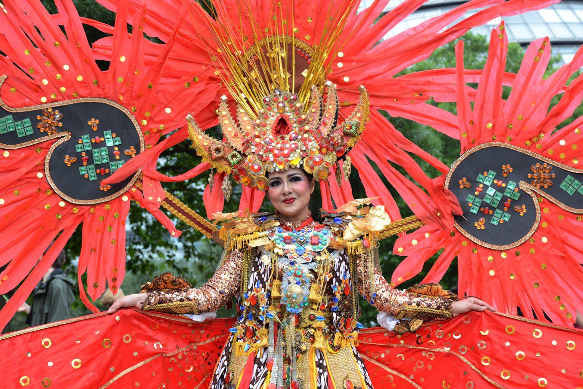 ID_weekend's tweet photo. Happy Independence Day Indonesia! We showcased the best that you can offer in London during #IndonesianWeekend17 #tbt  #London2017 https://t.co/ZaalB6K5Tc