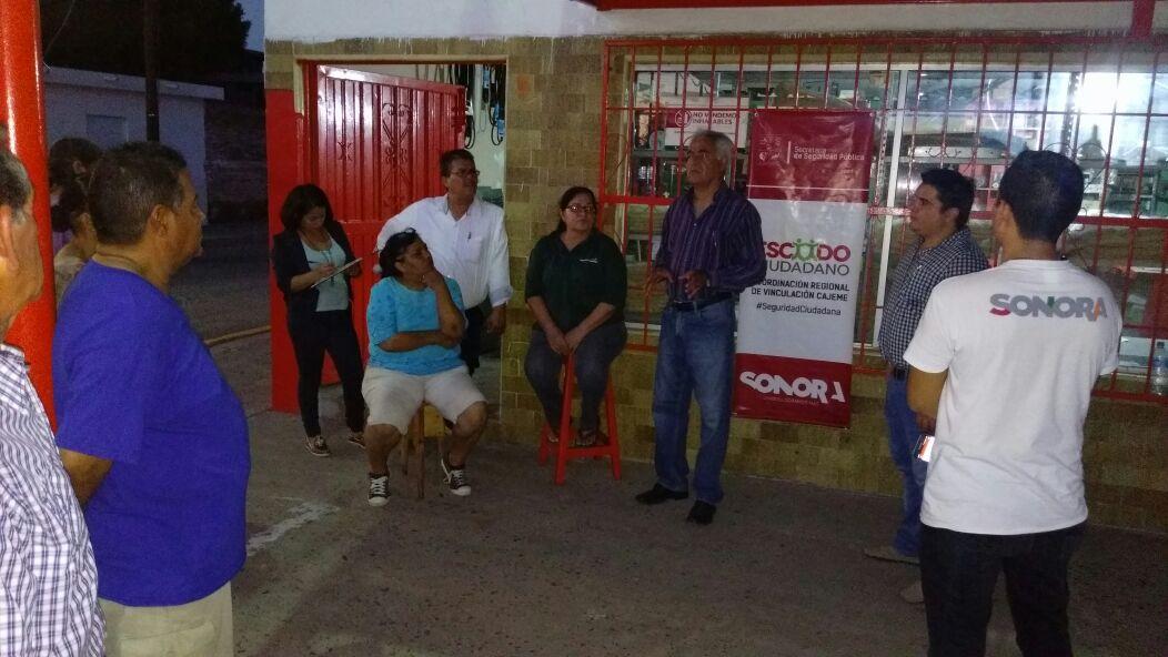 VillarrealCRVC's tweet photo. Escudo Ciudadano en seguimiento a reunión de comité vecinal en la Colonia Cortinas. Botón de enlace. Y PES @AdolfoGM https://t.co/lfwIAZvmI7