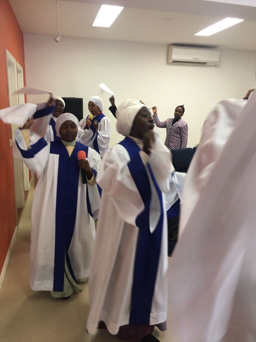 OtengoHillary's tweet photo. BLESSED ARE THEY THAT THIRST AND HUNGER FOR RIGHTEOUSNESS FOR THEY SHALL BE FILLED .Global revival @2Jesusiscoming #BonusMiracles #hopefm https://t.co/ulaKPPclaC