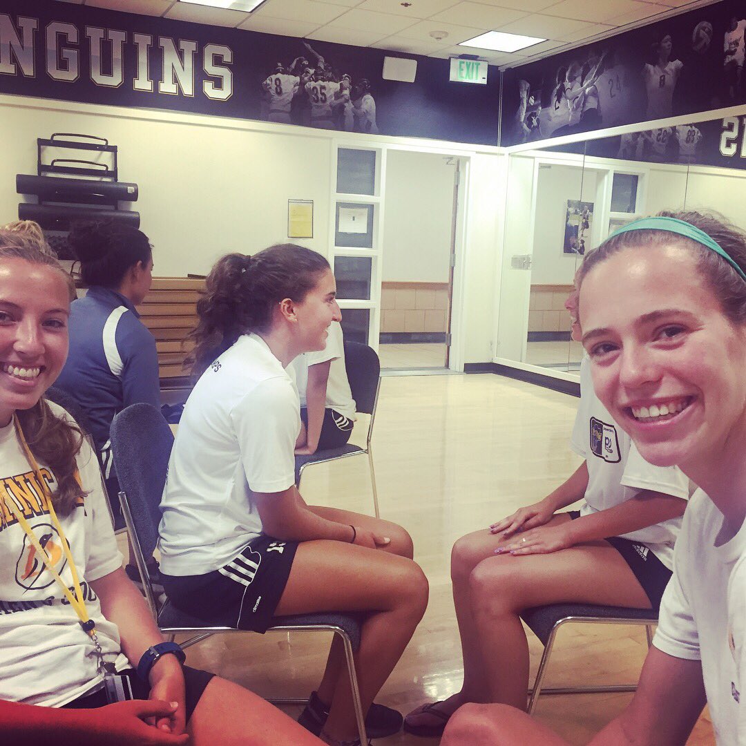 dominican_ws's tweet image. DU women&apos;s soccer &quot;speed dating&quot;!
#penguinfun