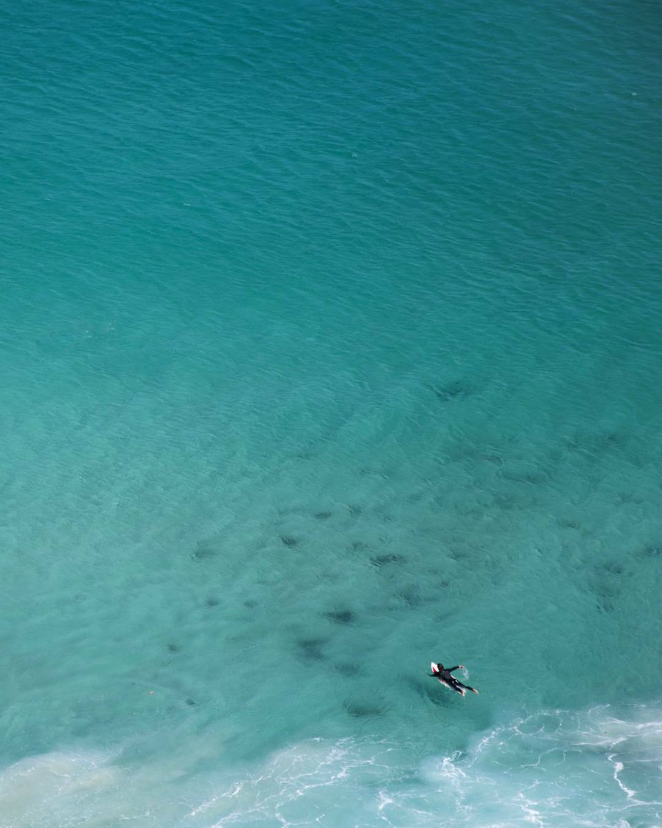 lovecapetown's tweet photo. It's sunny to partly cloudy in Cape Town today with a high of 16 degs. How is it looking where you are? Pic via https://t.co/ugq537ENgV https://t.co/EWyAfIQeIs