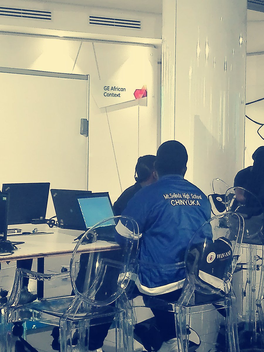 TaunganaAfrica's tweet photo. Did u know the inventor of the 💡 #ThomasEdison cofounded @GE_Africa? #WokeSTEMGirls are hanging out with the engineers! #CrackingTheGirlCode https://t.co/t7gq5J5Gqg