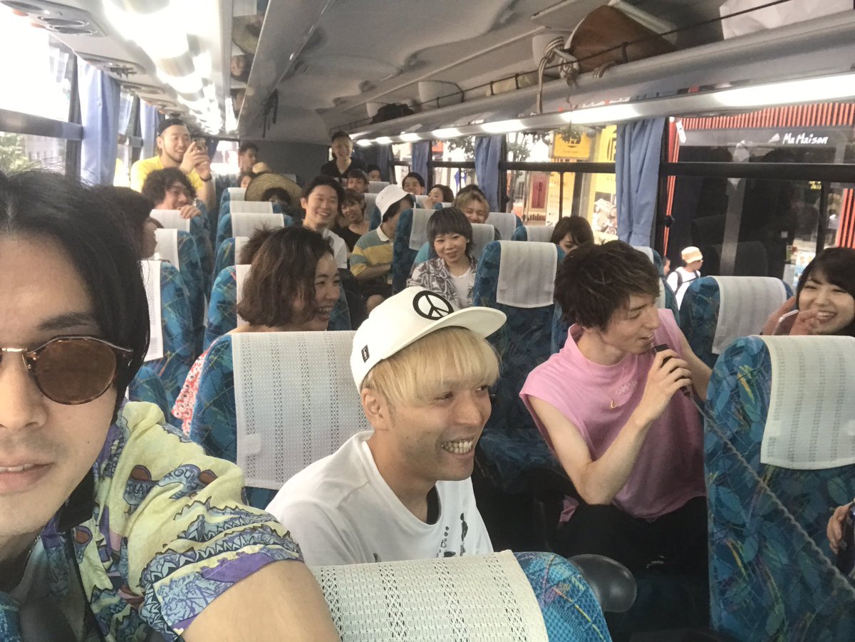 001masaki's tweet photo. いやぁ。SNSひさしぶり。来たる9月1日でTHEATERは１周年を迎えます。人生で一番早い１年でした。当初8人でスタートし、お陰様で今では３店舗40人弱にもなりました。目標は果てしないけど不安だった１年前からだいぶ成長できたかな。待ってろよ10年後の俺。びっくりさせてやるかんな。 https://t.co/MnLbzRbaWN