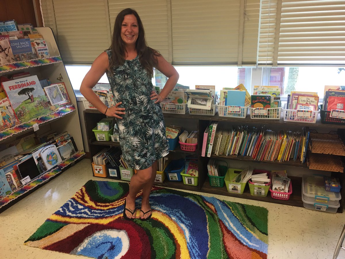 WelshRedKnight's tweet image. A new rug for her reading area always excites a first grade teacher! Promotes ❤️ for reading! #LCSRedKnights