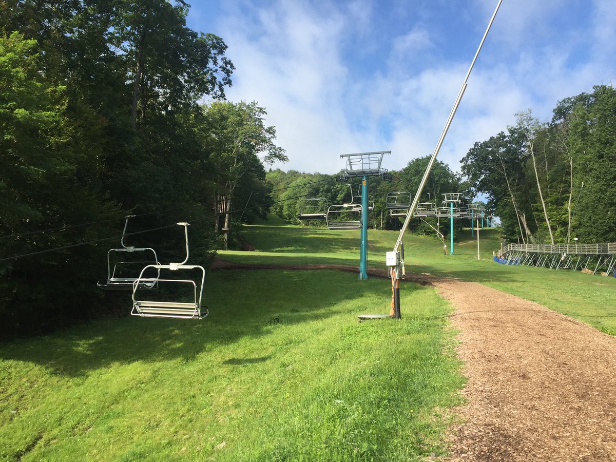 holidayvalley's tweet photo. Chairlift rides at Spruce this weekend (and every weekend into October) https://t.co/vxMFznWOWD