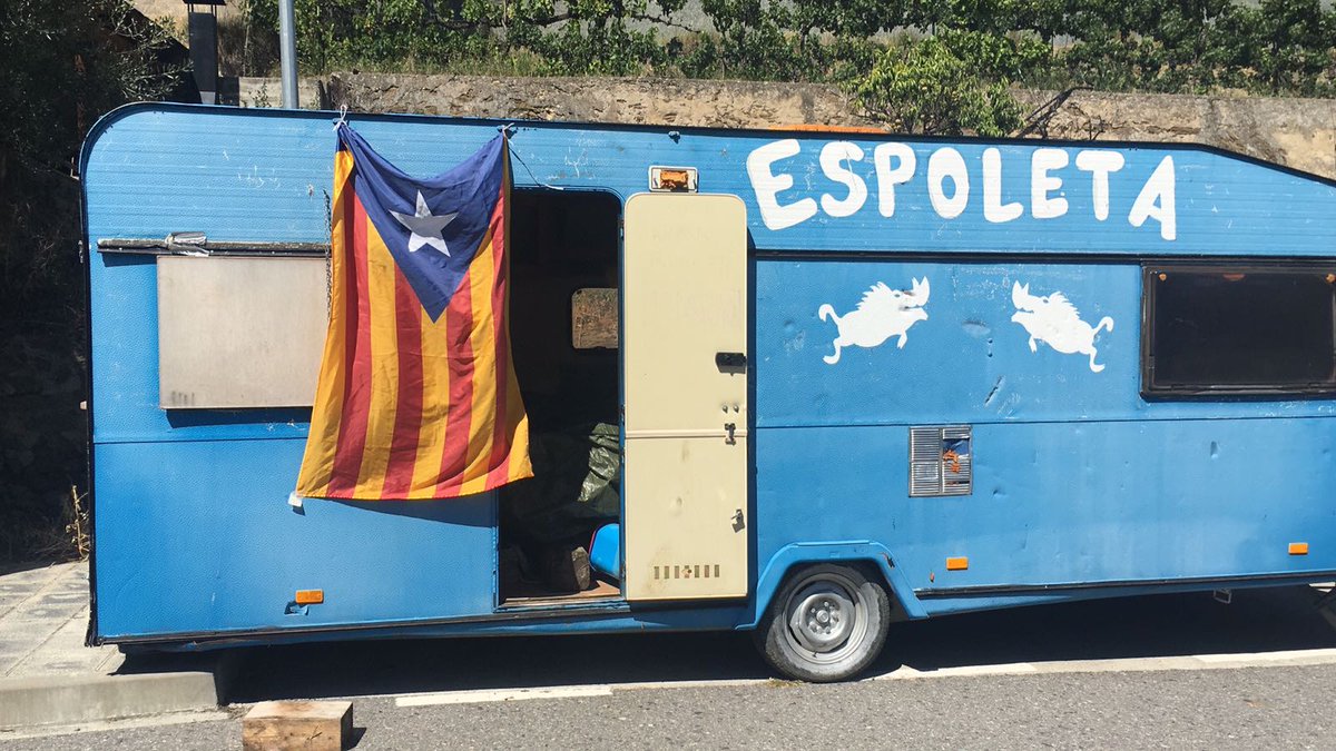 collaespoleta's tweet photo. Ja ho tenim tot a punt per la #fmlaseu https://t.co/XntmIuUPoA