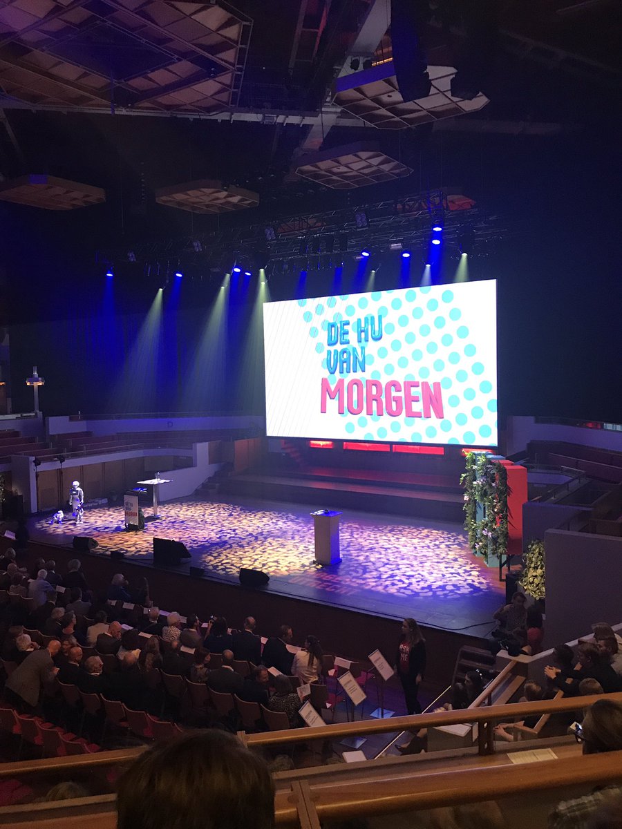 Vanmiddag zijn we bij de HU opening van het hogeschooljaar! #jaaropeningHU #SOM