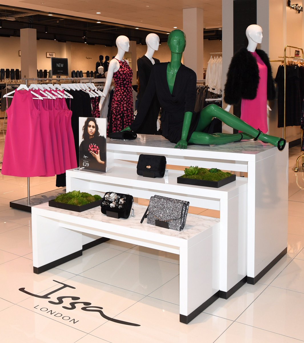 houseoffraser's tweet photo. The doors are officially open to our new and first ever sustainable store in #RushdenLakes 
Get ready to shop in style! https://t.co/MRsIuUbVK9